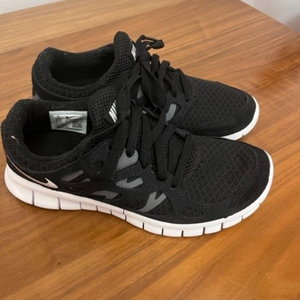 Women's Nike Free Run 2, Black, Size 8
